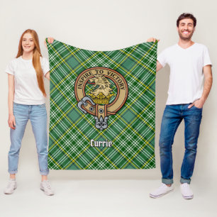 Clan Currie Lion Crest over Tartan Fleece Deken