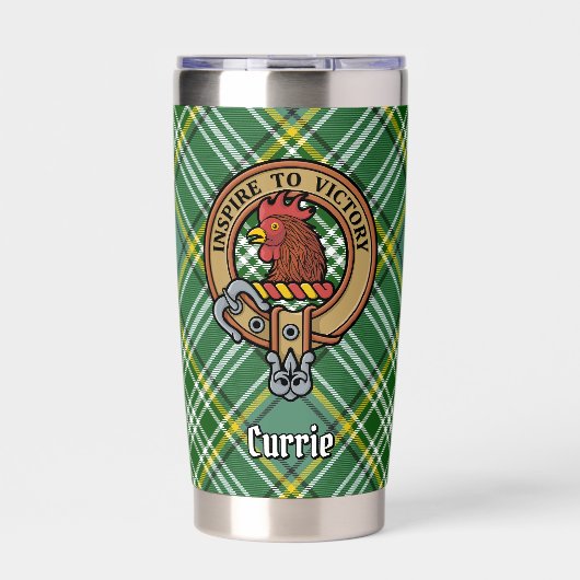 Clan Currie Rooster Crest over Tartan Geïsoleerde Drinkbeker (Voorkant)