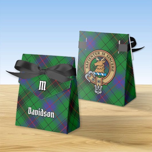 Clan Davidson Crest over Tartan Bedankdoosjes