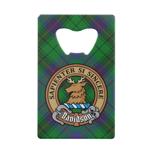 Clan Davidson Crest over Tartan Kredietkaart Flessenopener (Voorkant)
