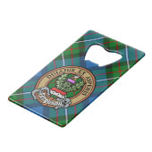 Clan Ferguson Crest over Tartan Kredietkaart Flessenopener (Voorkant Gekanteld)
