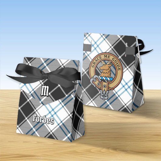 Clan Forbes Crest over jurk Tartan Bedankdoosjes