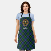 Clan Gordon Crest over Tartan Schort (Gedragen)