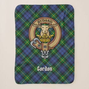 Clan Gordon Crest over Tartan Sherpa Deken