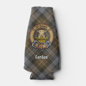 Clan Gordon Crest over Weathered Tartan Flesjeskoeler (Voorkant)