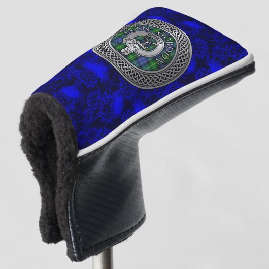Clan Gordon Crest & Tartan Knot op Thistle Golfheadcover (3/4 voorkant)