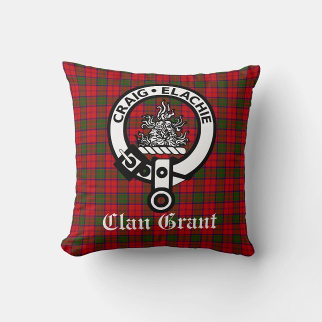 Clan Grant Crest Badge en Tartan Kussen (Voorkant)