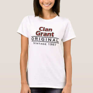 Clan Grant past uw geboortejaar aan T-shirt