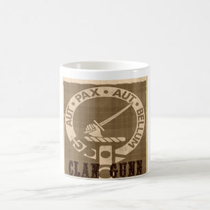 Clan Gunn Crest Badge - Sepia Koffiemok