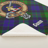Clan Gunn Crest over Tartan Sherpa Deken (3/4)
