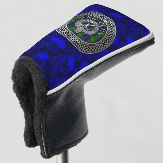 Clan Gunn Crest & Tartan Knot op Thistle Golfheadcover (3/4 voorkant)