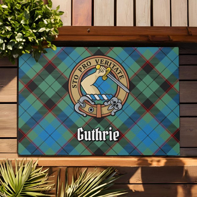 Clan Guthrie Crest over Tartan Deurmat (Creator heeft geüpload)