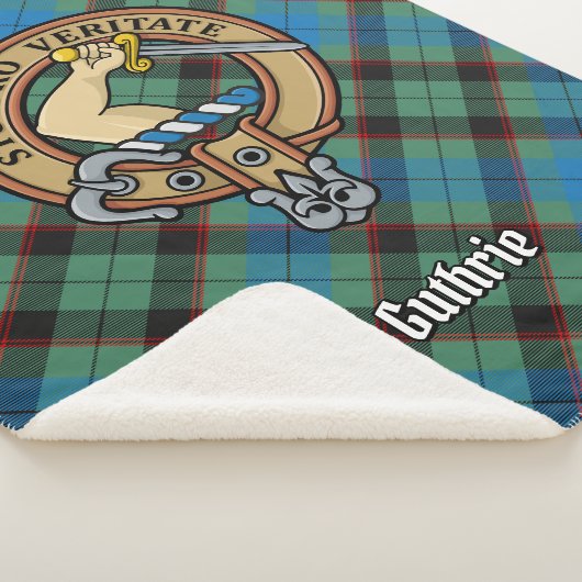 Clan Guthrie Crest over Tartan Sherpa Deken (3/4)