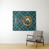 Clan Guthrie Crest over Tartan Wandkleed (In Situ (horizontaal))