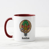 Clan Hamilton Crest sur la Mug Tartan Rouge (Gauche)