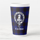 Clan Home Crest Badge en Tartan Latte Mok (Voorkant)
