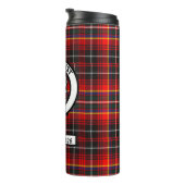 Clan Innes Crest Badge en Tartan Thermosbeker (Geroteerd rechts)
