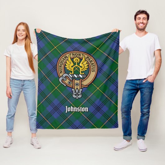 Clan Johnston Crest over Tartan Fleece Deken (In situ)