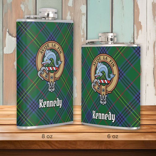 Clan Kennedy Crest over Tartan Heupfles