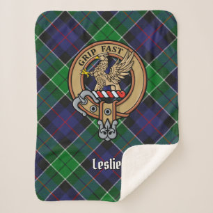 Clan Leslie Crest over de jacht op Tartan Sherpa Deken