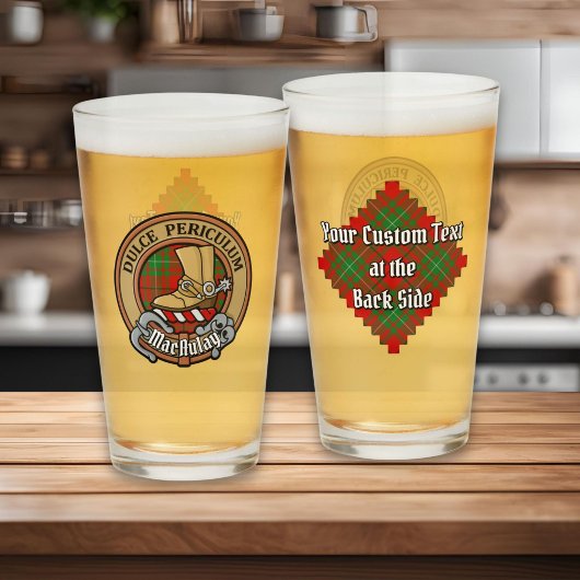 Clan MacAulay Crest boven Tartan Glas