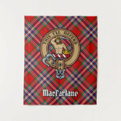 Clan MacFarlane Crest boven Tartan Wandkleed (Voorkant)