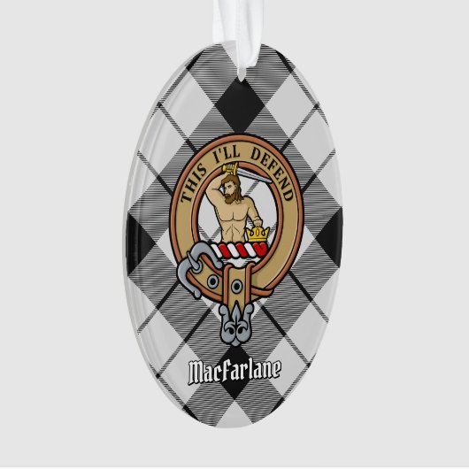 Clan MacFarlane Crest over zwart-wit tartaan Ornament (voorkant)
