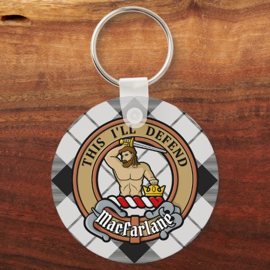 Clan MacFarlane Crest over zwart-wit tartaan Sleutelhanger (Voorkant)