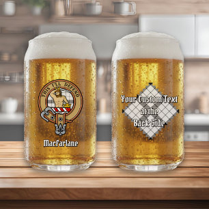 Clan MacFarlane Wapen over Zwarte en Witte Tartan Blikvorm Glas