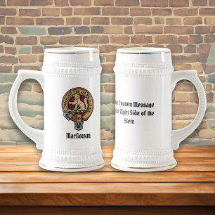 Clan MacGowan Crest over Tartan Bierpul