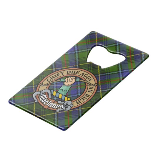Clan MacInnes Crest sur Tartan (Devant Angle)