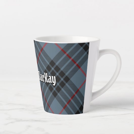 Clan MacKay Blue Tartan Latte Mok (Rechts)