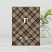 Clan MacKenzie Chasse Brown Tartan Invitation (Debout devant)
