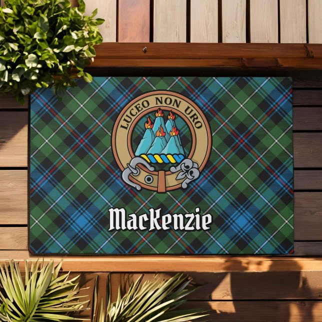 Clan MacKenzie Crest over Tartan Deurmat (Creator heeft geüpload)