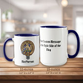 Clan MacPherson Crest sur la robe bleue Tartan Mug
