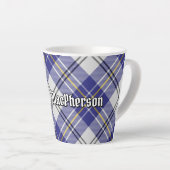 Clan MacPherson Robe Bleue Tartan Latte Mug (Angle droit)