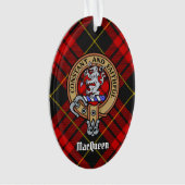 Clan MacQueen Crest boven Tartan Ornament (voorkant)