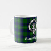 Clan Oliphant Crest Badge en Tartan Koffiemok (Voorkant links)