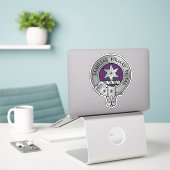 Clan Wardlaw Crest & Tartan Sticker (Laptop op bureau)