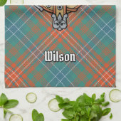Clan Wilson Crest over het oude Tartan Theedoek (Gevouwen)