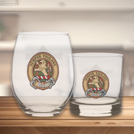 Clan Wilson Crest over Modern Tartan Whisky Glas