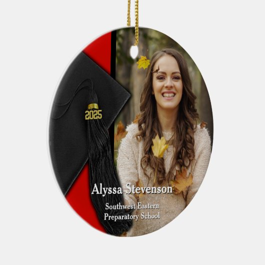 Class of 2025 Red Tassel Dignified Graduation Keramisch Ornament (Rechts)