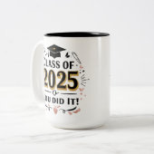 Classe de 2025 Gold Graduation Mug - (Devant gauche)