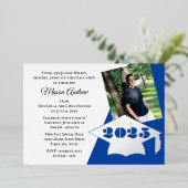 Classe de 2025 Graduation Cap Foil Invitation (Debout devant)