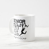 Classe maman senior de 2025 Cougarettes Mug (Devant gauche)
