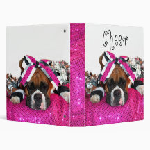 Classeur de chien de boxeur de pom-pom girl