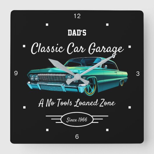 Classic Car Garage Dad's Green Car Name Black   Vierkante Klok (Voorkant)