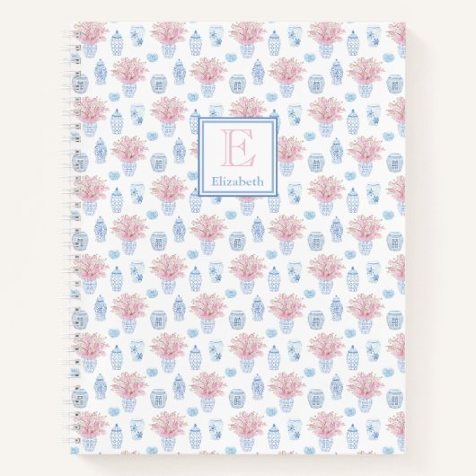 Classic Dames Blauw Wit Roze Ginger Jars Initiaal Notitieboek (Voorkant)