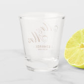 Classic Gold Script Mr. en Mrs Wedding Souvenir Shot Glas (Achterkant)