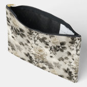 Classic Gray Rose Etui (Open)